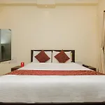 FabHotel Divine Residency