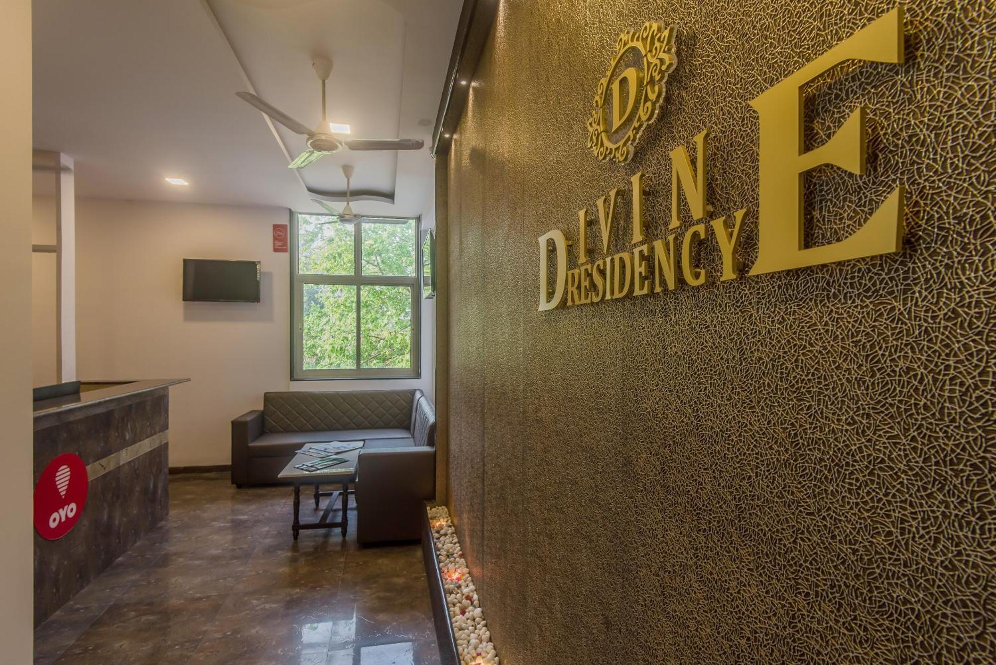 Fabhotel Divine Residency Hotel 3*